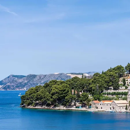 Appartamento & Mara & Petrunjela - One Bedroom With Balcony And Sea View *