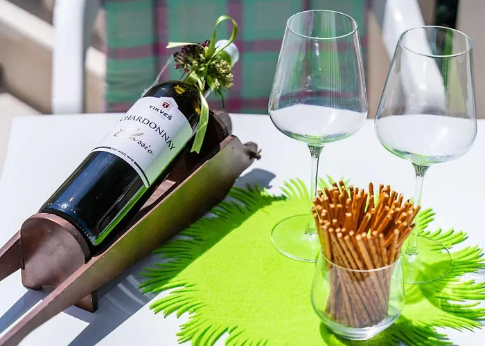 Lejlighed & Mara & Petrunjela - One Bedroom With Balcony And Sea View