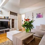 & Mara & Petrunjela - One Bedroom With Balcony And Sea View