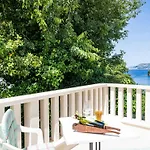 Lejlighed & Mara & Petrunjela - One Bedroom With Balcony And Sea View Cavtat