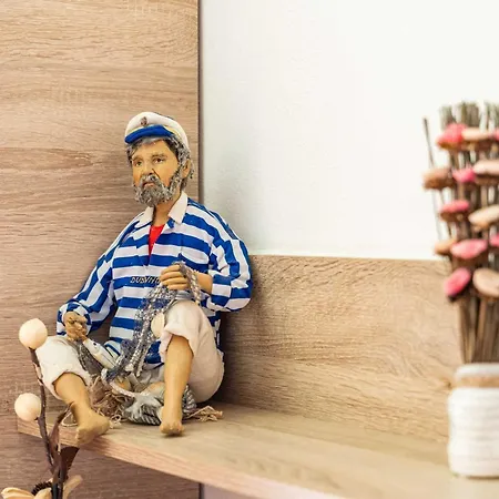 & Mara & Petrunjela - One Bedroom With Balcony And Sea View *