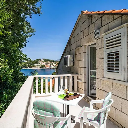 & Mara & Petrunjela - One Bedroom With Balcony And Sea View Cavtat