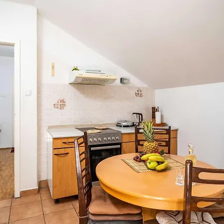 Apartmán & Mara & Petrunjela - One Bedroom With Balcony And Sea View *