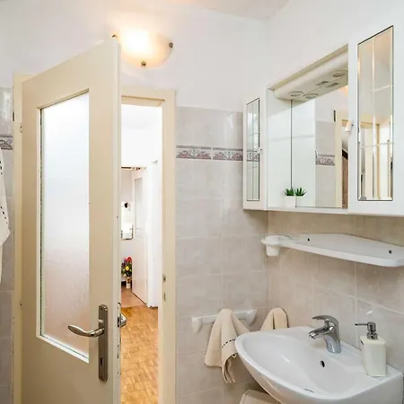 & Mara & Petrunjela - One Bedroom With Balcony And Sea View Apartamento Cavtat