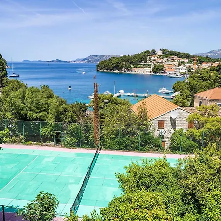 & Mara & Petrunjela - One Bedroom With Balcony And Sea View Apartmán Cavtat