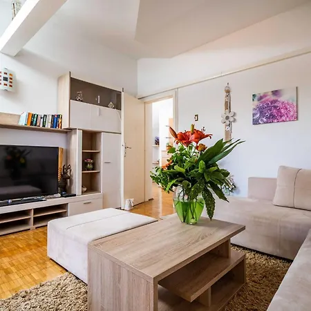 & Mara & Petrunjela - One Bedroom With Balcony And Sea View