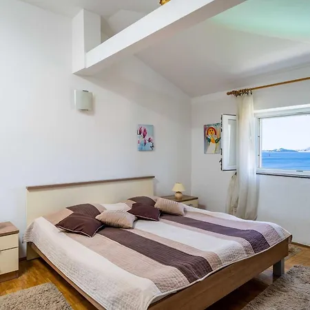& Mara & Petrunjela - One Bedroom With Balcony And Sea View Διαμέρισμα