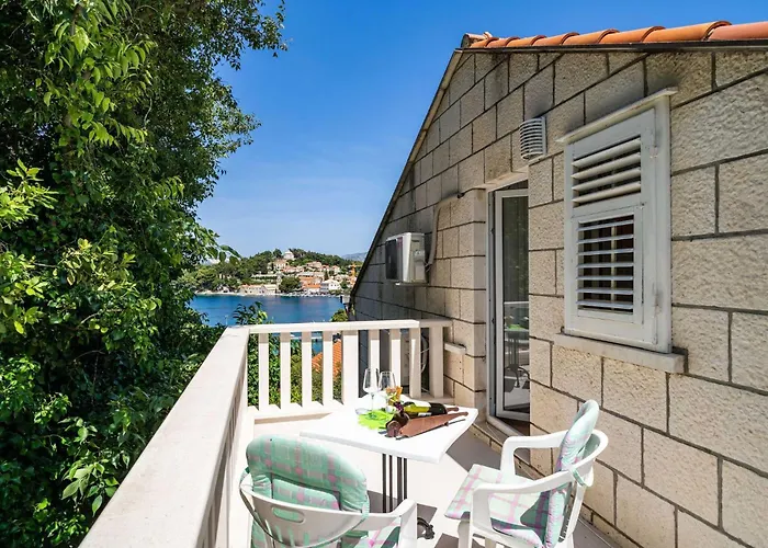 & Mara & Petrunjela - One Bedroom With Balcony And Sea View Cavtat