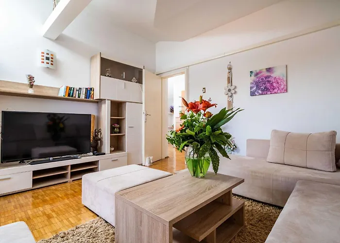 & Mara & Petrunjela - One Bedroom With Balcony And Sea View