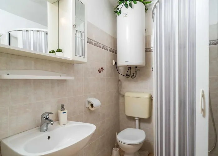 Apartament & Mara & Petrunjela - One Bedroom With Balcony And Sea View *