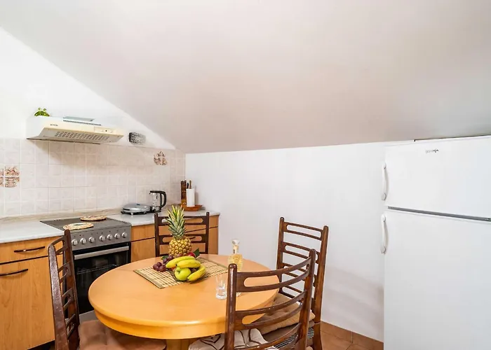 & Mara & Petrunjela - One Bedroom With Balcony And Sea View Cavtat