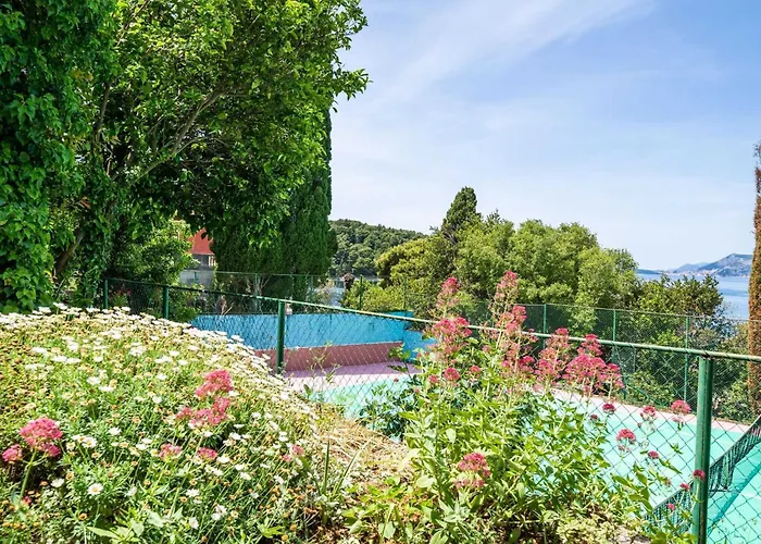 Apartament & Mara & Petrunjela - One Bedroom With Balcony And Sea View Cavtat